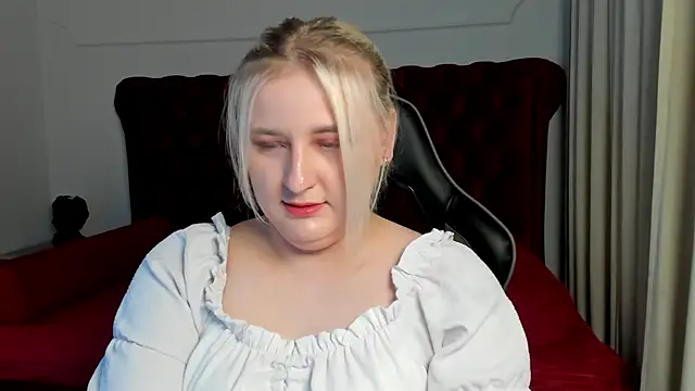 LioraArdyn online show from May 21, 5:11 pm