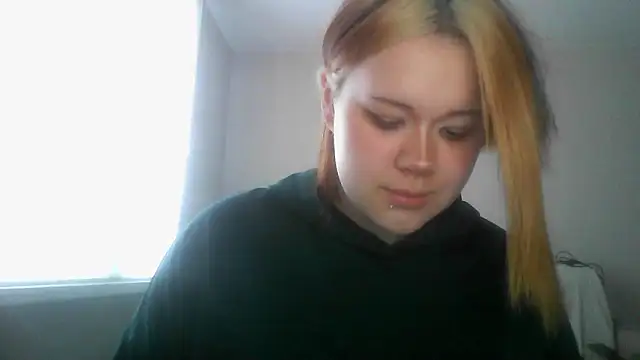 Amanda Mia  online show from June 5, 5:22 am