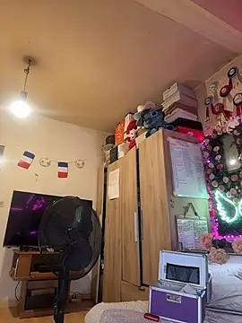 LoLaBellaCiaoo online show from July 11, 9:59 pm