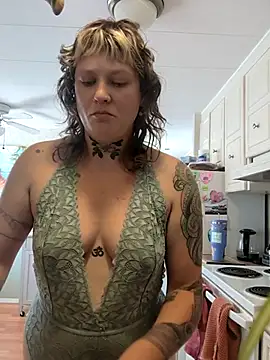 RosieSwitchBitch online show from July 12, 5:14 pm