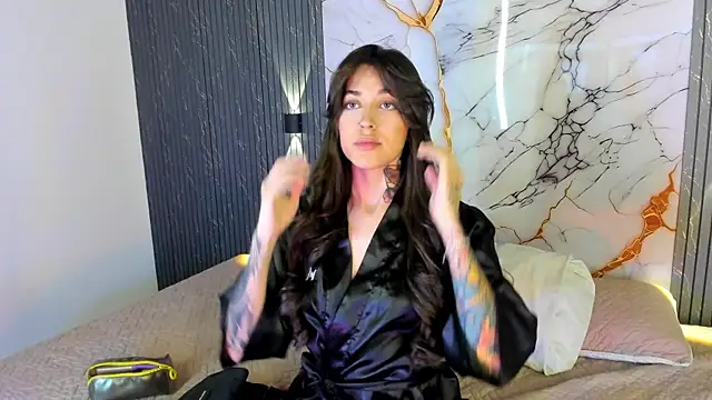AlexxNoir online show from June 19, 4:17 am