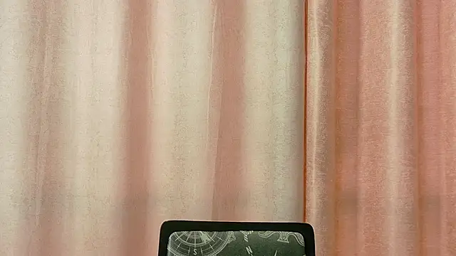 Arianna Toro  online show from July 2, 4:13 pm