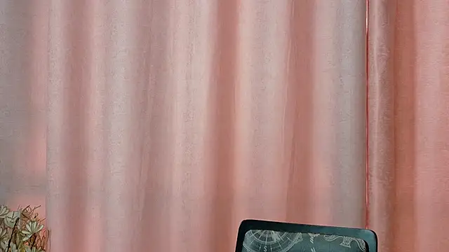Arianna Toro  online show from July 1, 3:22 pm