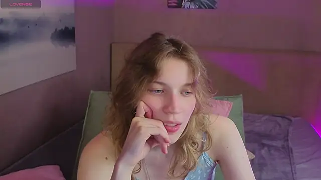 Emily Cartex online show from July 6, 5:46 am