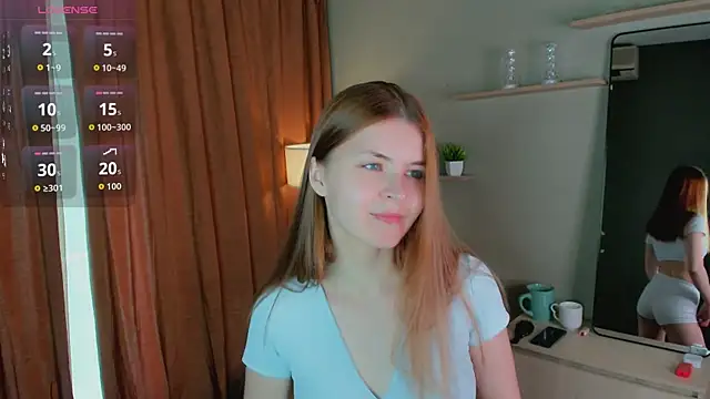 LeyaBloom online show from May 21, 10:24 am