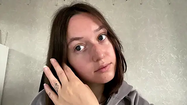 LisaSunrise online show from May 26, 1:16 am