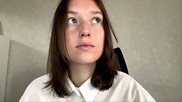 LisaSunrise online show from May 12, 1:14 am