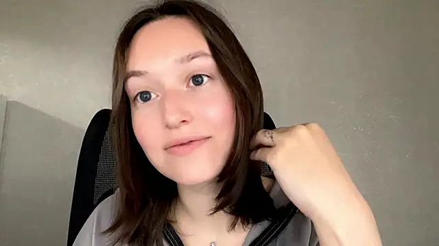 LisaSunrise online show from May 31, 1:11 am