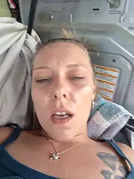 lickybaby26 online show from May 17, 8:08 pm