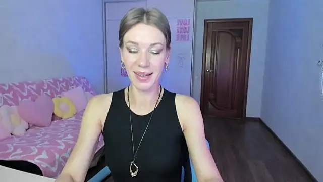 miababemi09 online show from June 16, 4:46 am