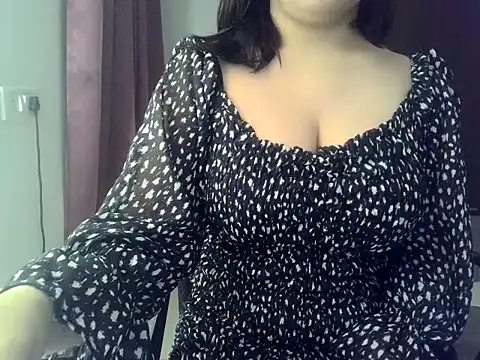 DreamyDesireX online show from June 17, 6:20 pm