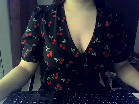 DreamyDesireX online show from June 13, 6:05 pm