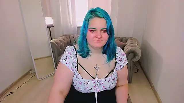 Amelia Skyee online show from June 12, 10:45 am