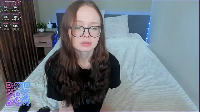IvyHornyCoree online show from May 13, 8:09 am