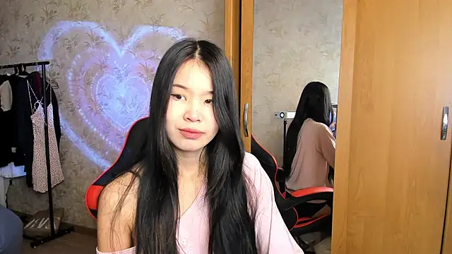 Akiba cute online show from May 14, 12:33 pm