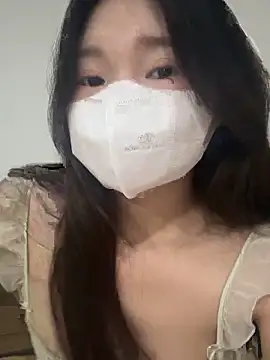 Ni Tran online show from May 4, 2:21 pm