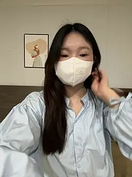 Ni Tran online show from May 13, 2:17 am