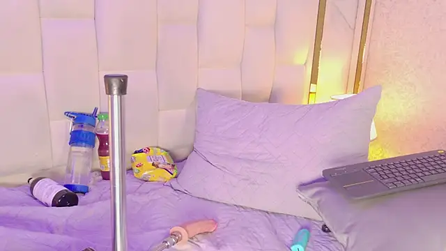 Paulina25  online show from July 28, 8:52 pm