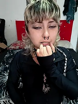 Cute Chrixxx online show from July 17, 2:54 pm