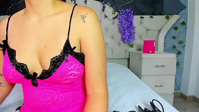 HayleyRoss  online show from June 1, 1:57 pm
