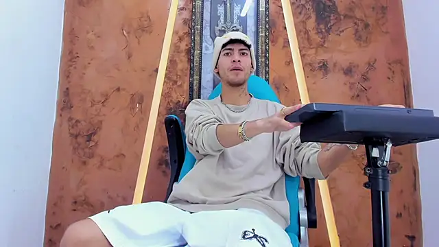 kroddy sw x online show from April 30, 1:05 pm