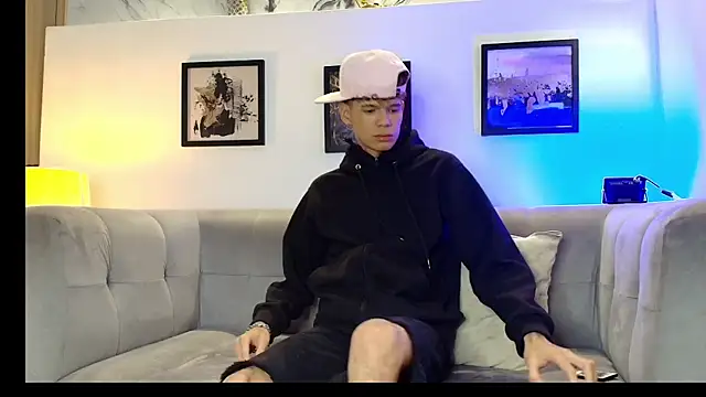 KING BOYS2026 online show from June 14, 3:52 am