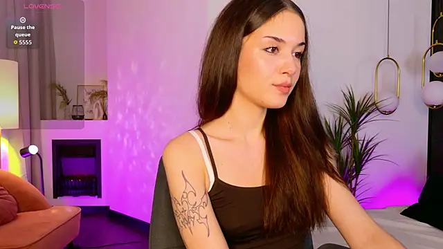 SkinnyEllie online show from June 11, 8:38 pm