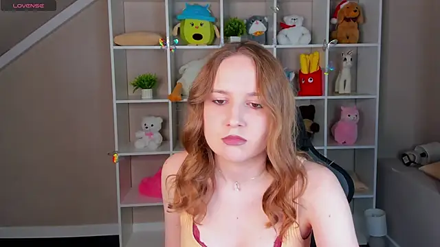 Emmaa Kimm online show from May 21, 1:14 am