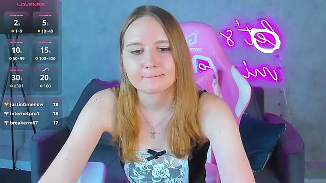 Emmaa Kimm online show from June 26, 5:20 am