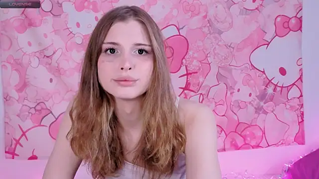 LouiseKane online show from July 15, 4:22 pm