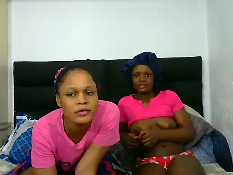 DarkPearl 20 online show from May 14, 3:18 pm