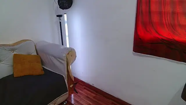 Velvet Sex online show from May 11, 4:04 pm