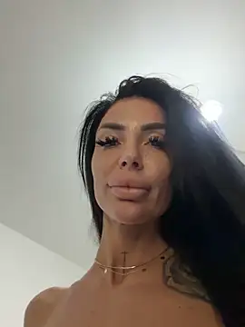 RaquelleXO online show from May 16, 10:36 am
