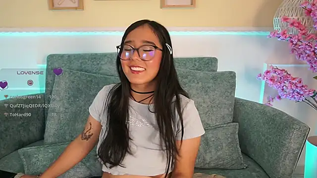 VioletJoness  online show from June 4, 2:43 pm