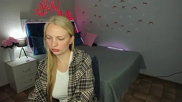 NancyGlamour online show from June 24, 5:28 am