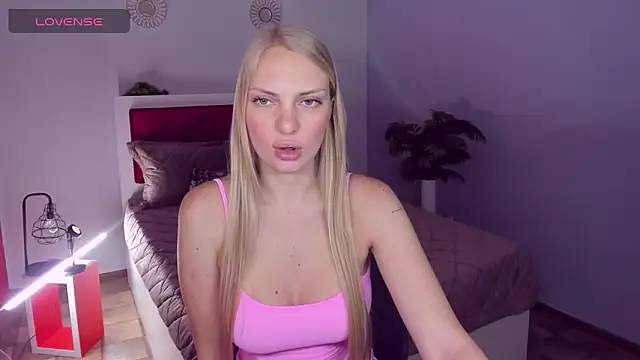 NancyGlamour online show from June 14, 9:09 am
