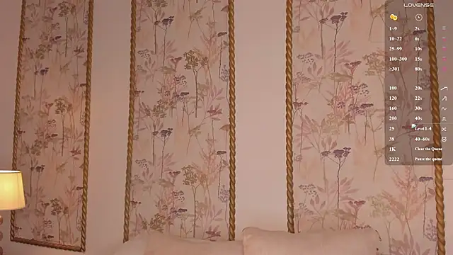 sara castro24  online show from May 27, 7:33 pm