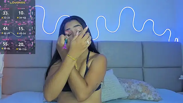 Yiiraaa1 online show from May 14, 7:19 pm