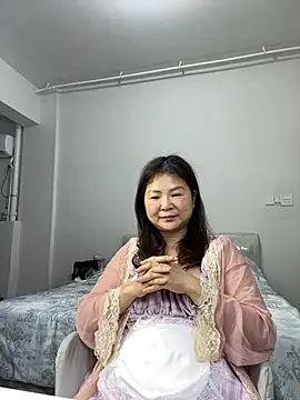 linda51863 online show from July 30, 12:17 pm