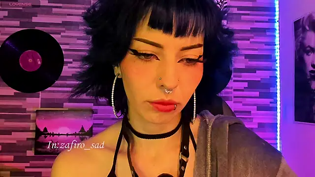 BlueElyxra online show from May 5, 3:31 am