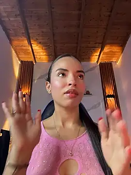 catalina lafer online show from July 28, 3:21 pm