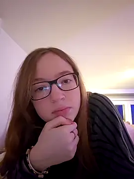 Freaky-Doll online show from May 16, 12:02 am