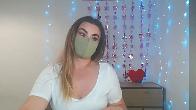 MillaVelvet online show from May 30, 9:11 pm