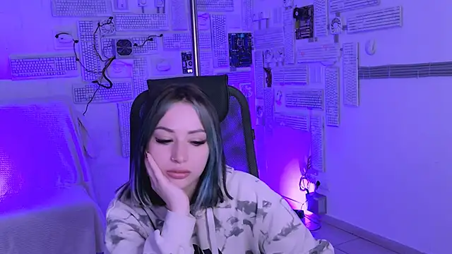 EdnaWilson online show from April 30, 8:41 am