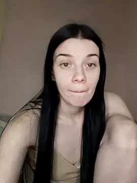 LunaAdika777 online show from May 9, 1:24 pm