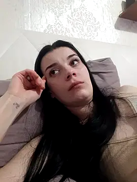 LunaAdika777 online show from May 6, 8:46 pm