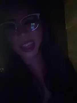 kittycat4810 online show from May 29, 4:32 am