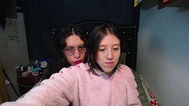 Blair y Briar online show from July 28, 7:39 pm