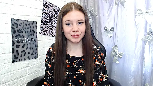 KendraSpt online show from May 1, 7:44 am