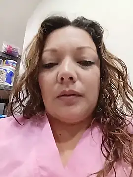 SAMANTHA--02 online show from May 17, 1:43 pm